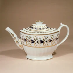Staffordshire teapot by Miles Mason, fluted and gilded, early 19th century